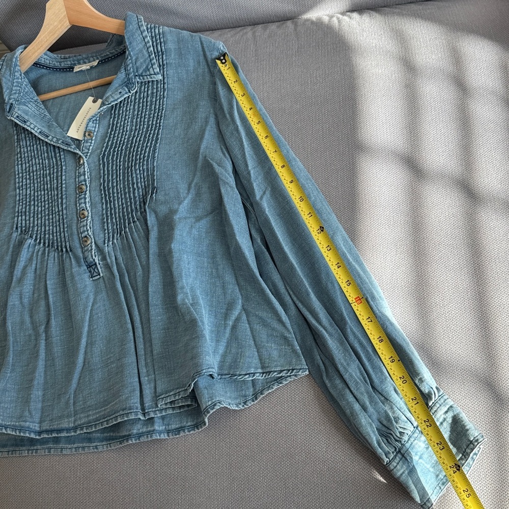 Anthropologie Pilcro Denim Pintuck
Button-Front Blouse Size M - Picture 8 of 9